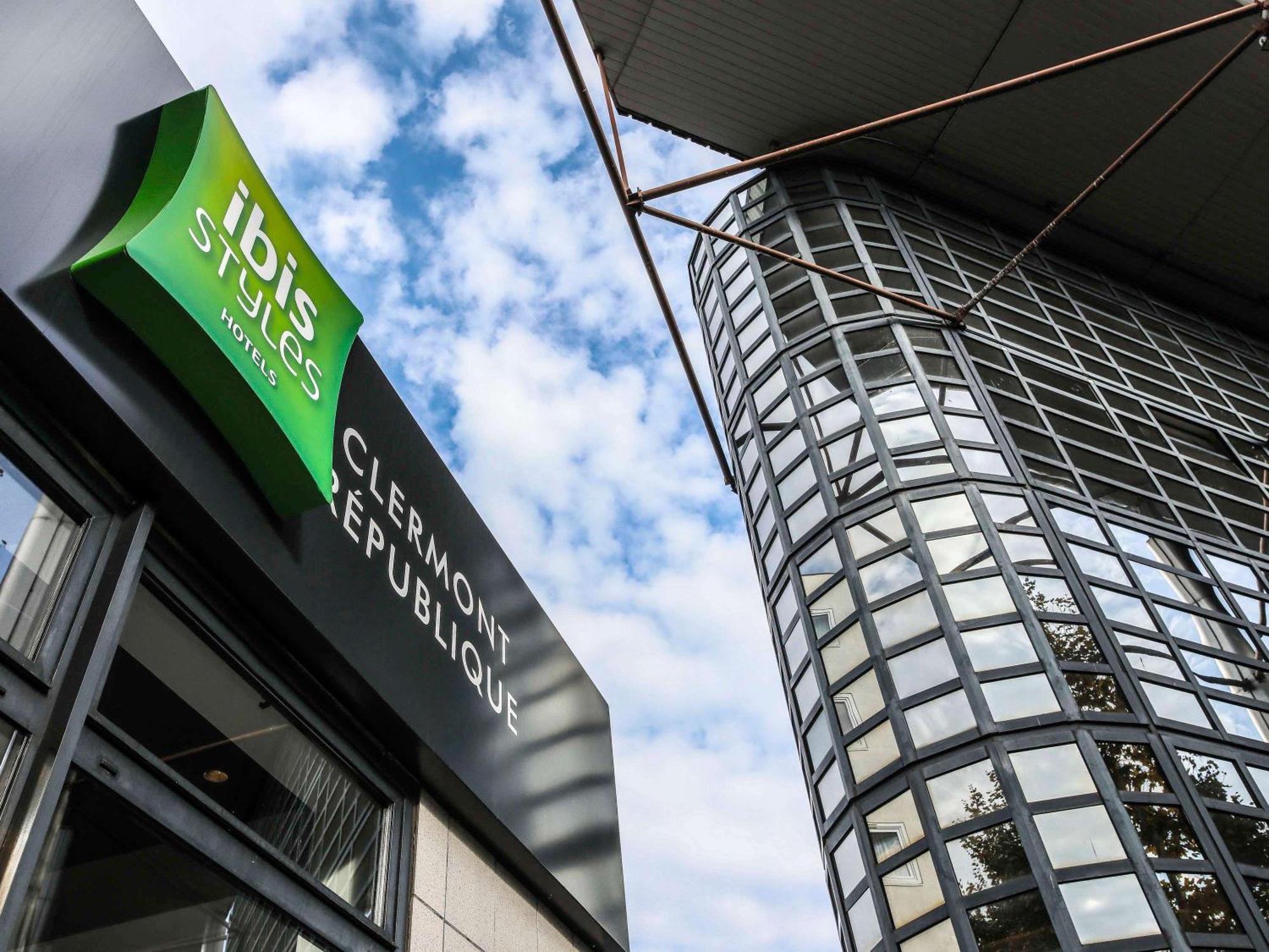 Ibis Styles Clermont-Ferrand Republique Hotel Exterior photo
